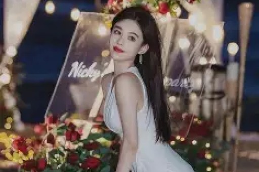 车评人陈震时隔半年多后复更连发两条推文：又一次成长感恩大家；此前其逃税百万被查多个账号被禁言